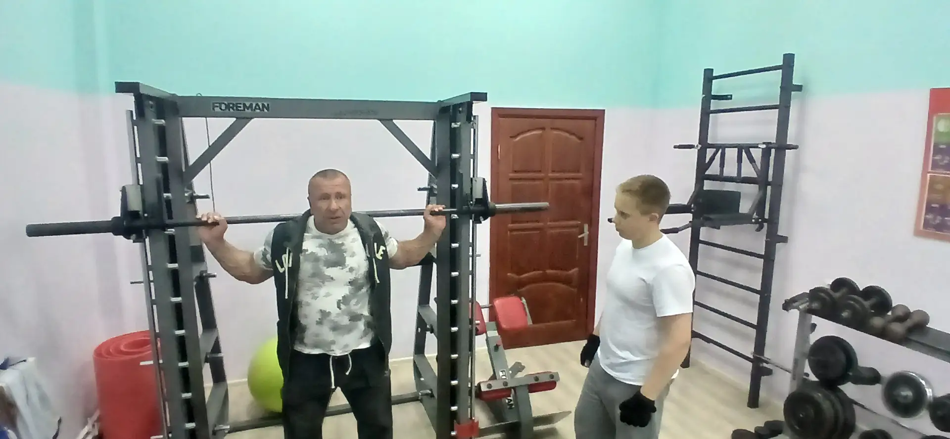 В НЕМАНСКОМ СУВУ СОСТОЯЛАСЬ ОЧЕРЕДНАЯ ВСТРЕЧА С НАСТАВНИКОМ И ЛЕГЕНДОЙ БОДИБИЛДИНГА.