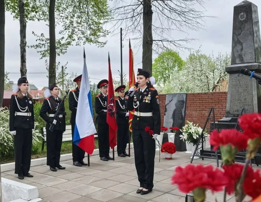 🇷🇺Память, которая живёт в сердце.   8 и 9 мая, по доброй традиции, кадеты-юнармейцы из отряда гварди