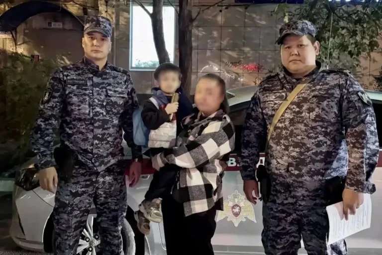 В Астрахани четырехлетний ребенок самостоятельно пришел в магазин за конфетами.
