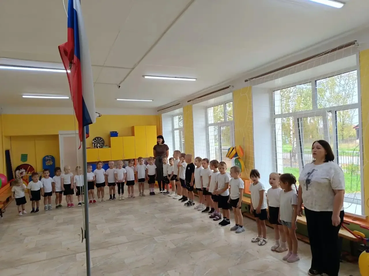 Поднятие флага 🇷🇺
