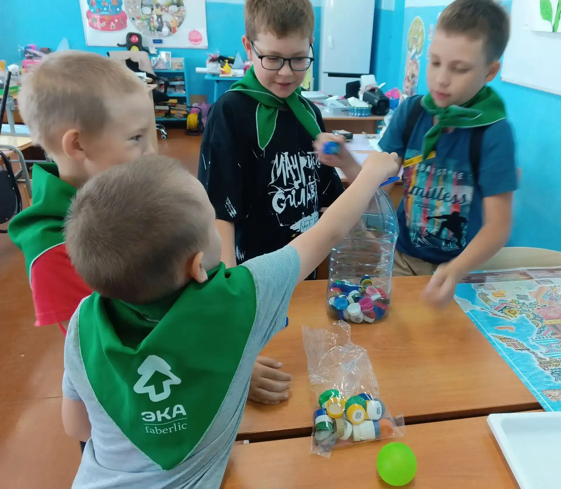 ✅Орлята России активно включились в экологическую акцию «Сдай крышечку»!
✅Ребята с большим энтузиазм