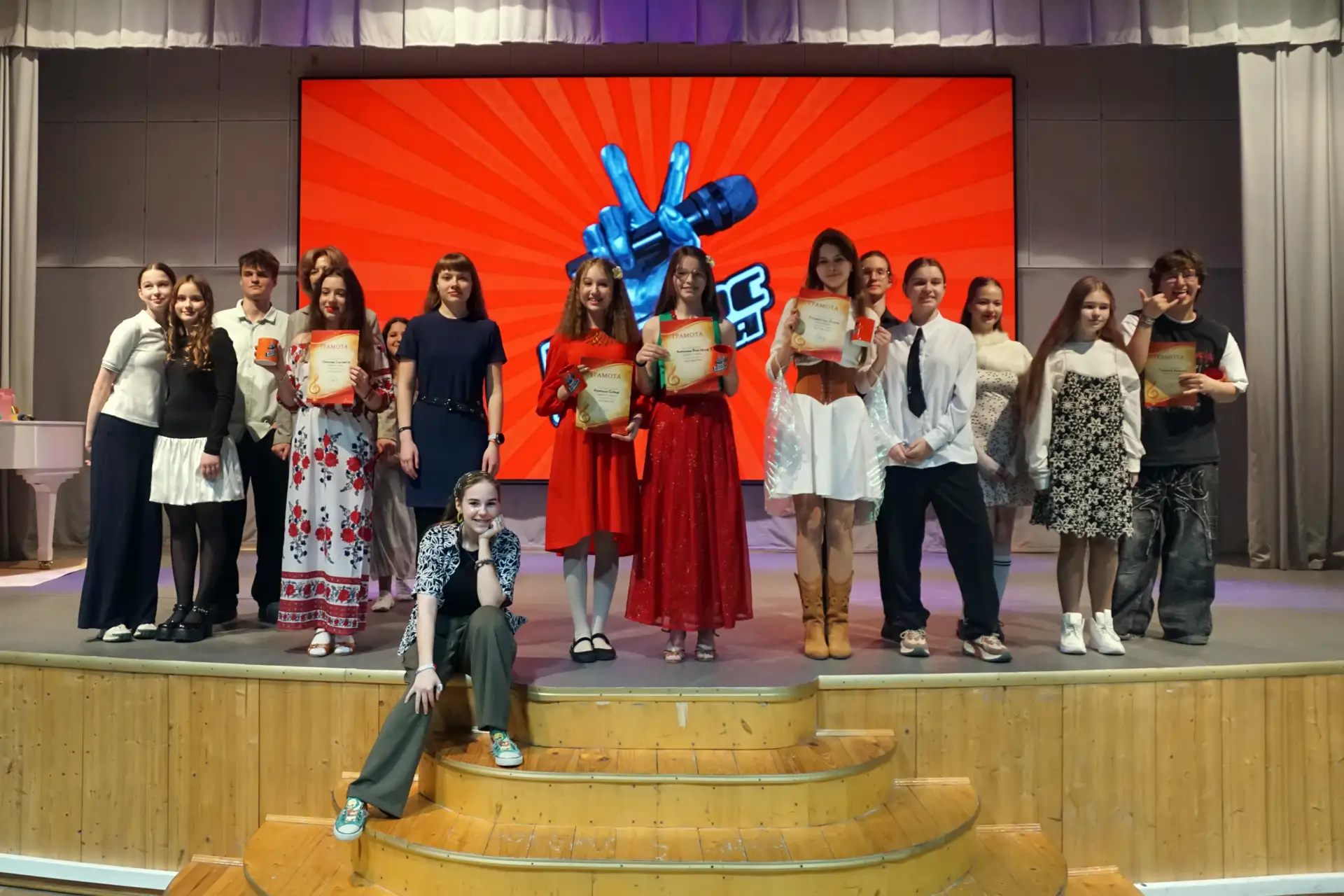 🎤 Голос лицея 2026: звёзды зажглись!  ⭐ Наша декада искусств подошла к концу, и в заключении в нашем