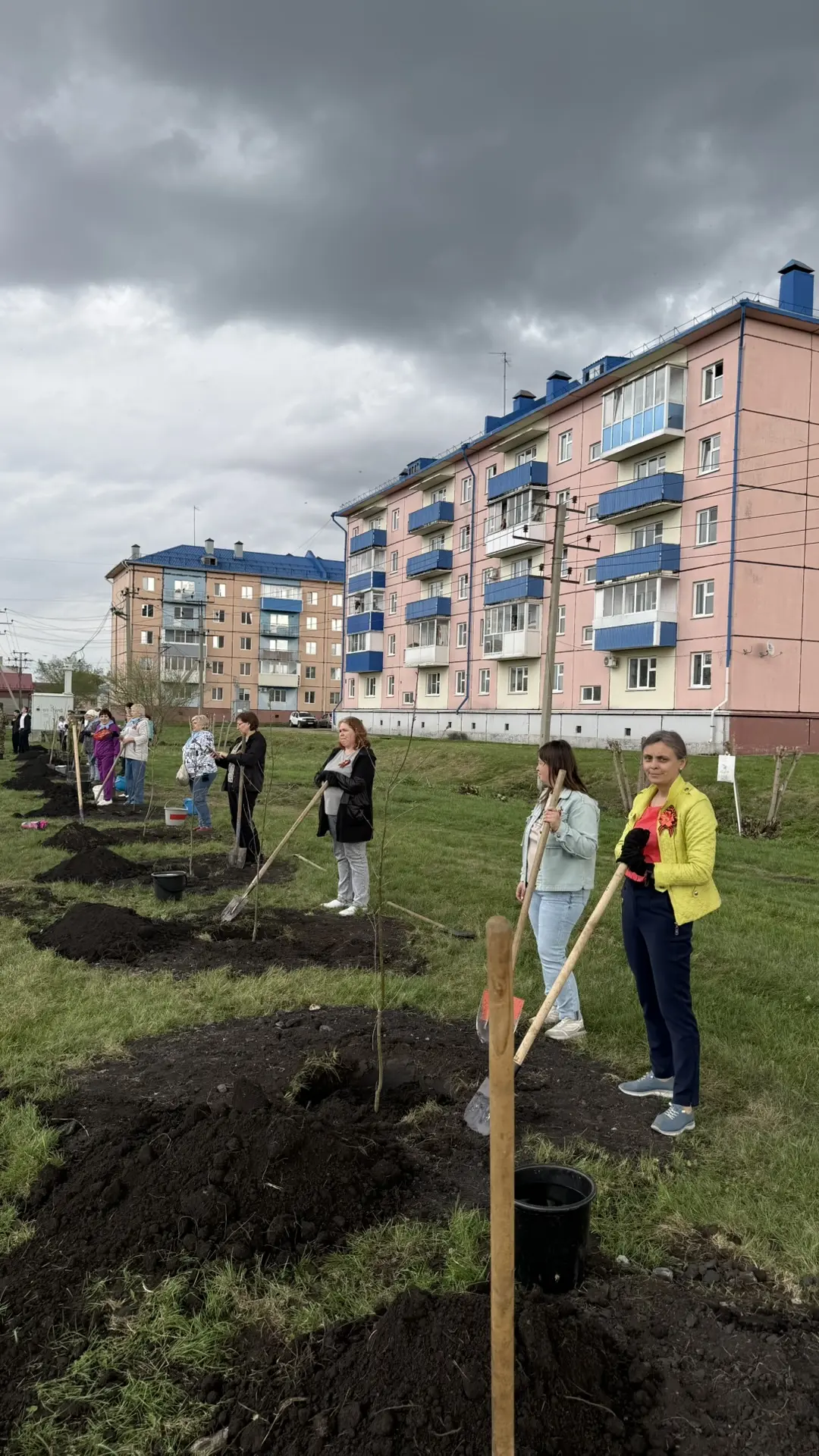 🌳 ЦРТДЮ в «Саду памяти»! 
🇷🇺Сегодня наш административный коллектив принял участие в акции «Сад па