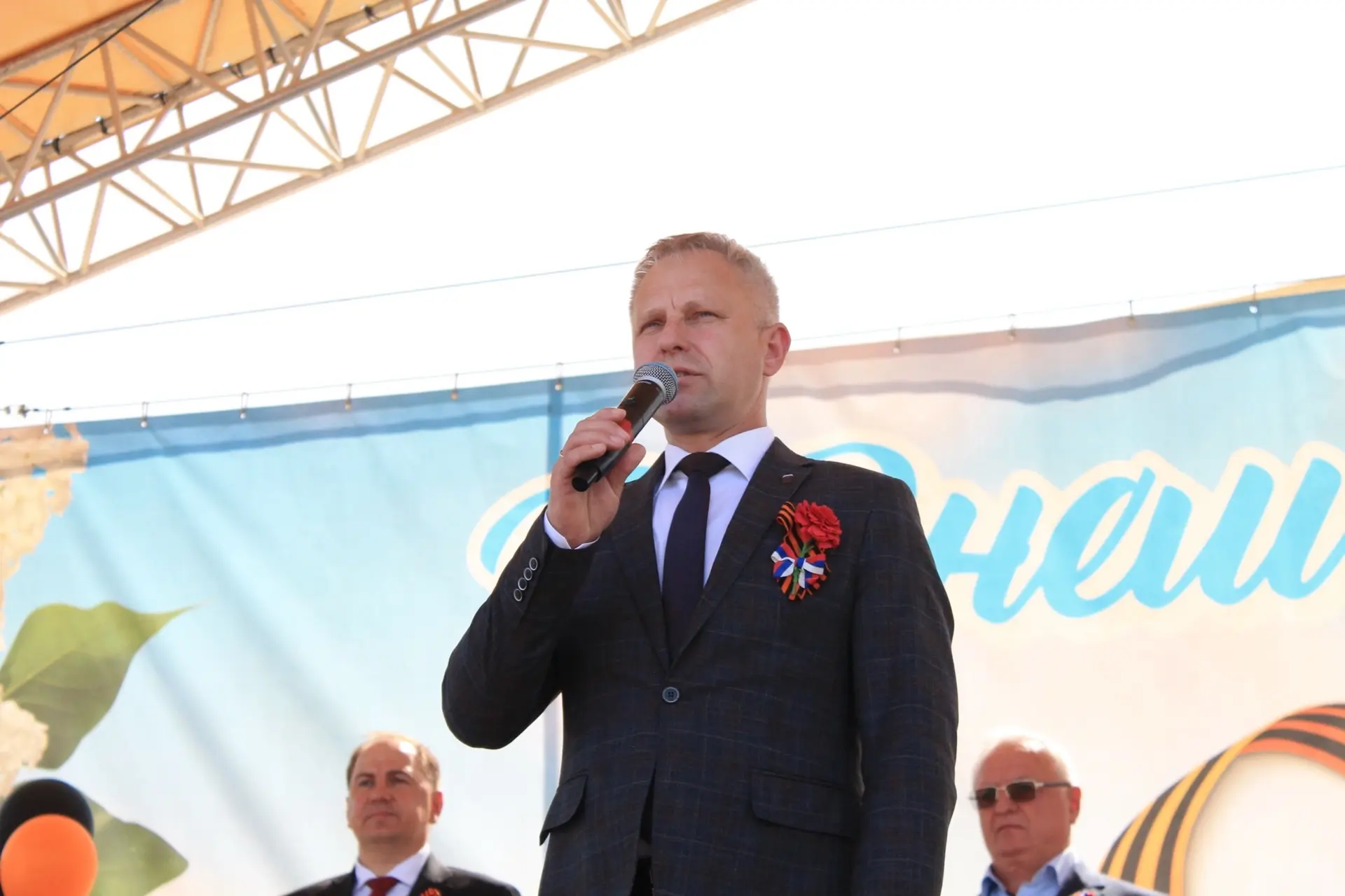 Дорогие жители Лиманского округа!  Сердечно поздравляю вас с 9 Мая — Днём Победы в Великой Отечеств