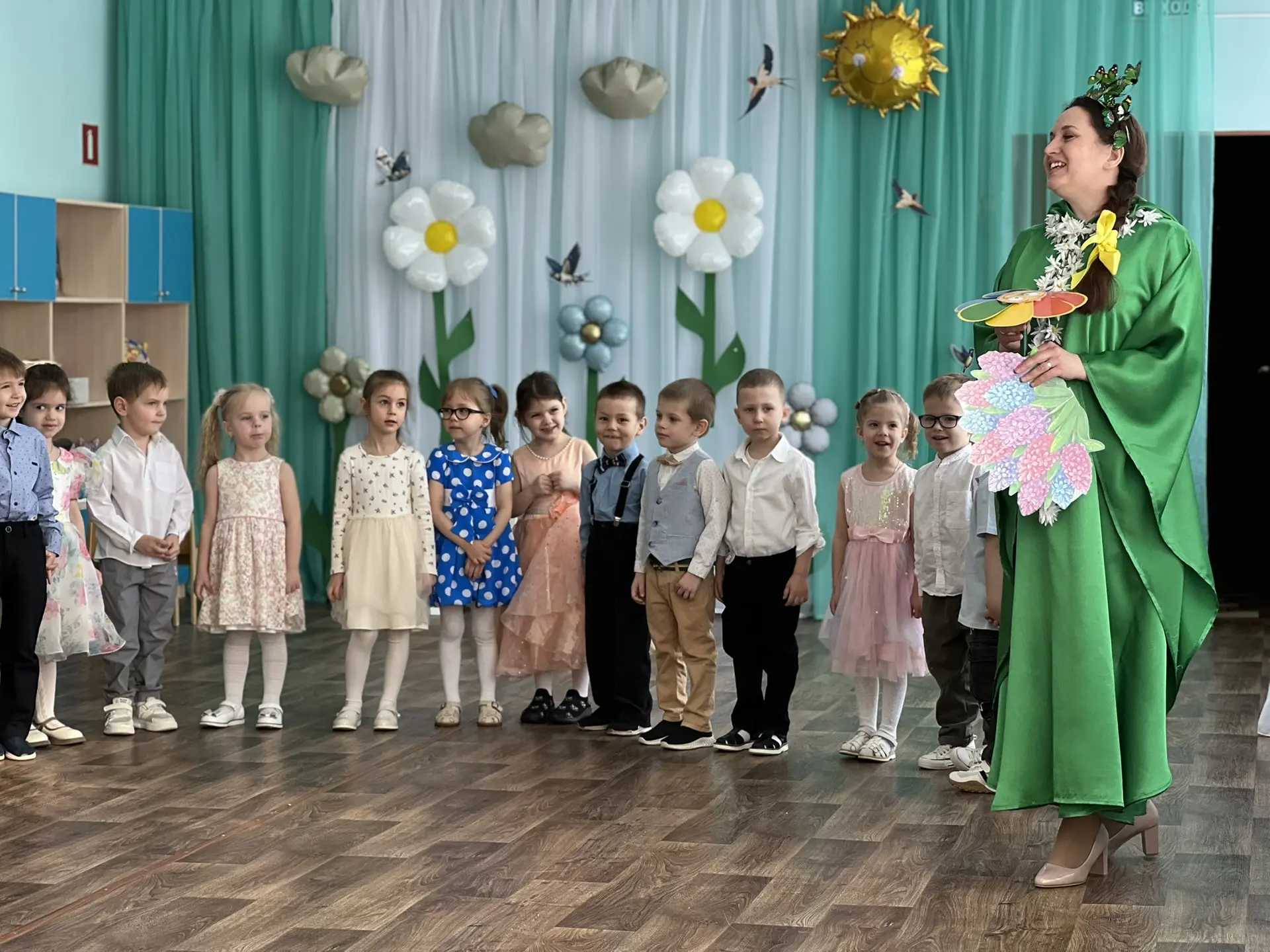 🗓️ Незнайка ошибся: сегодня у нас в детском саду не Новый год и не День Знаний, а самы...