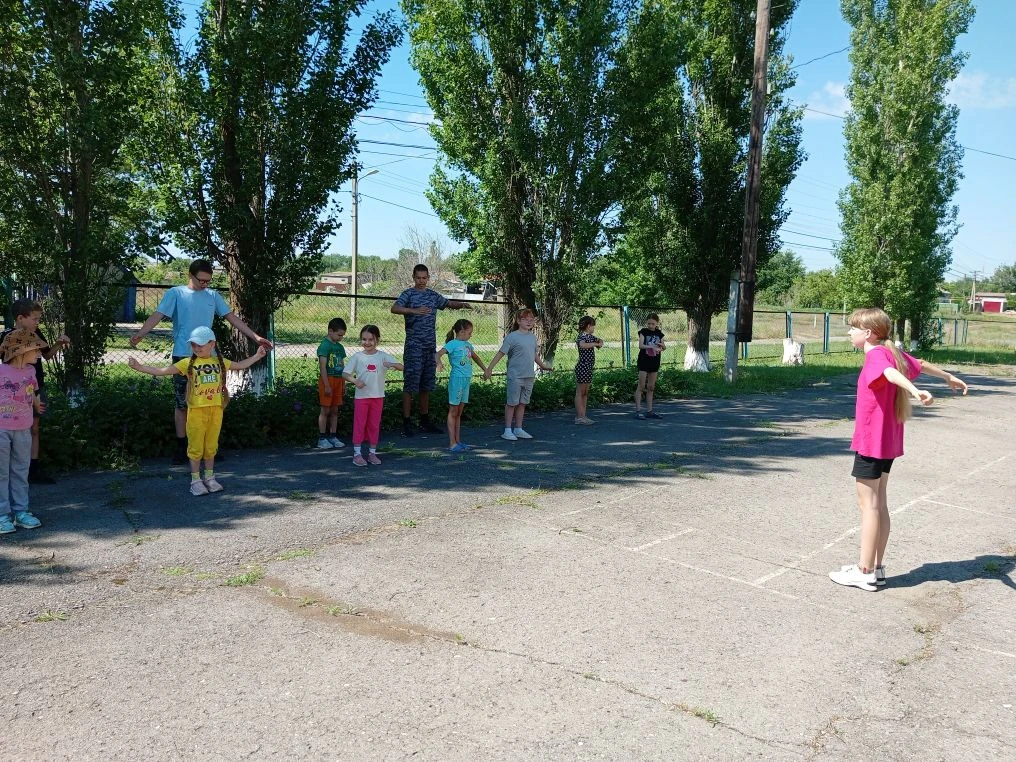 🌞Очередной день в оздоровительном лагере «Колокольчик» был  как всегда веселым и насыщенным.
 🌞Пос