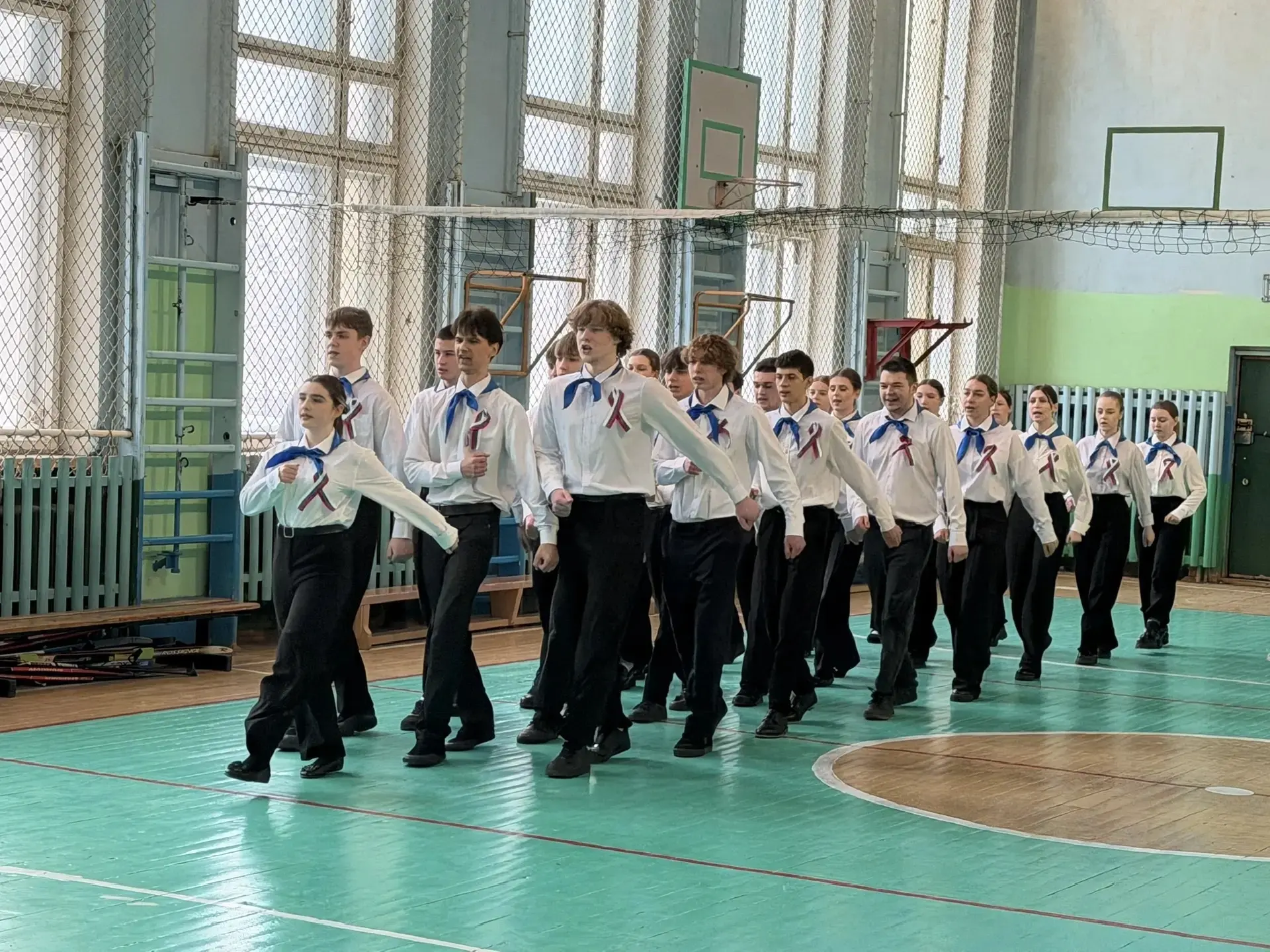 СМОТР СТРОЯ И ПЕСНИ 🇷🇺  На прошлой неделе в нашей школе № 26 прошел традиционный Смотр строя и песни
