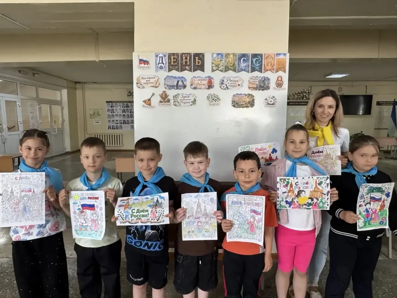 🌟 В летнем лагере «Радужный» прошла выставка рисунков «Рисуй, Россия!» 🌟