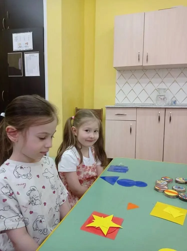 ДО "Солнышко" Группа Дружные ребята. Работа в рамках Пред школы. Тема: "Увлекательная математика" Ди