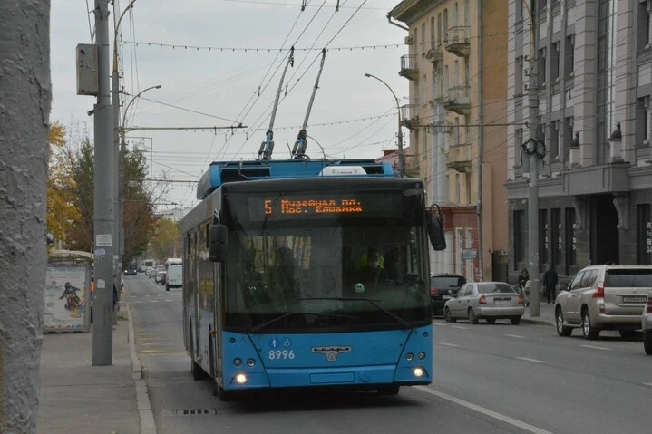 В Саратове после праздников возобновилось движение трех троллейбусных маршрутов.

«Уважаемые пассажи
