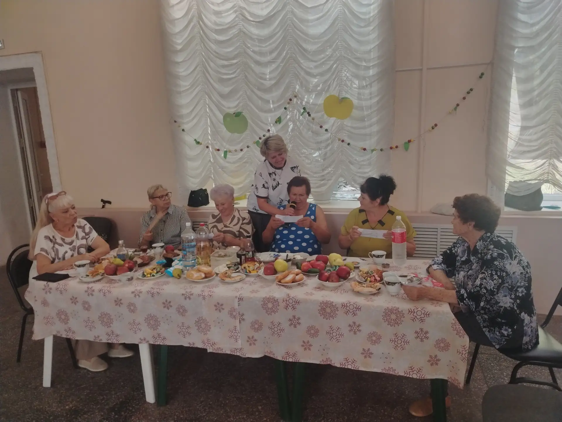 Дружные соседи