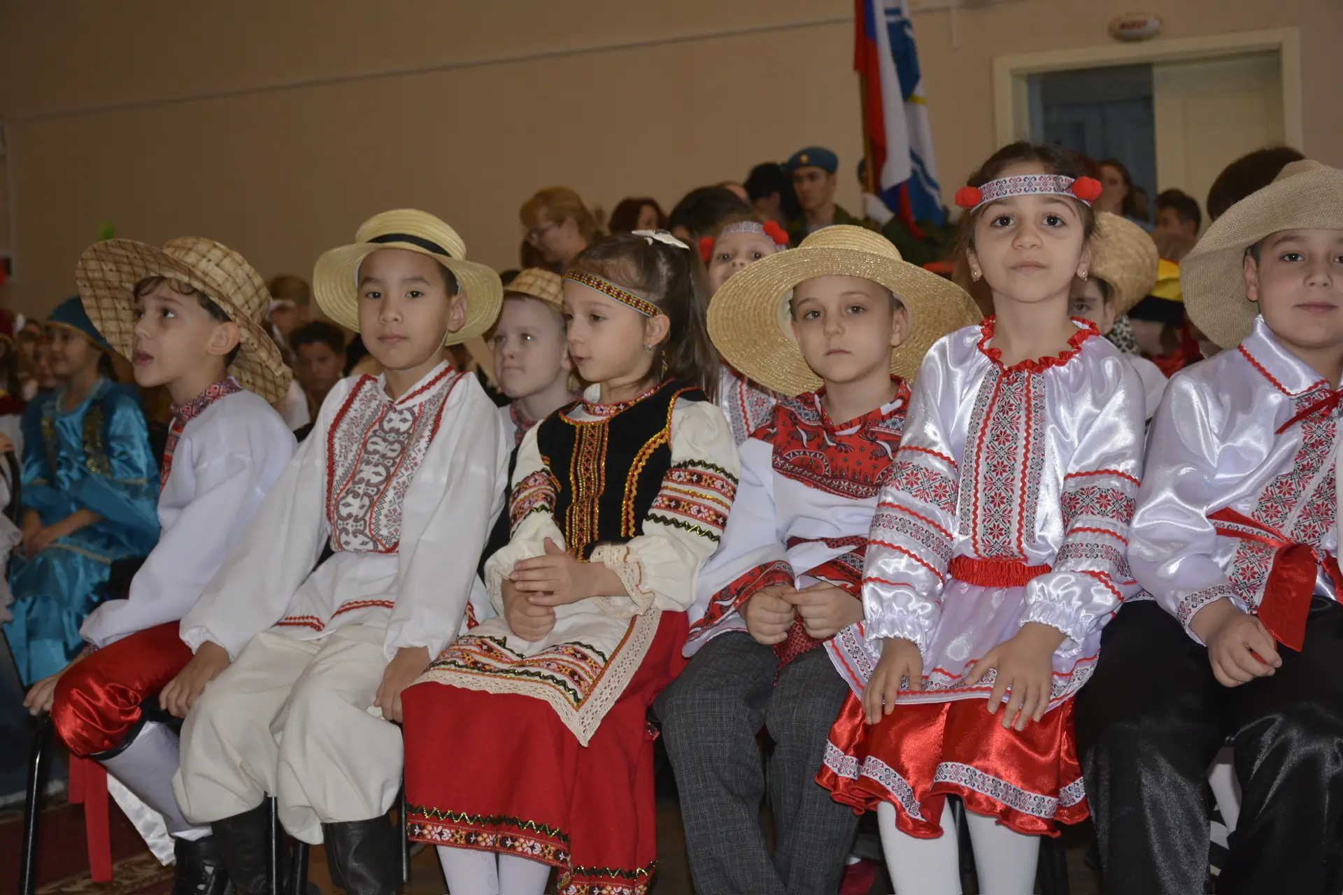🙌Фестиваль Дружбы Народов   🎉Вчера в нашей школе прошел грандиозный фестиваль Дружбы Народов ! Это у