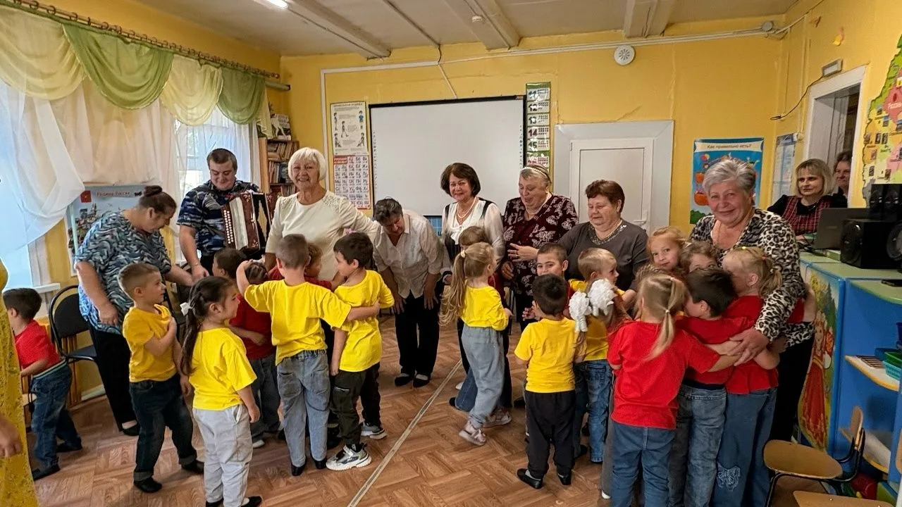 Сегодня в МДОУ Кадомском детском саду № 2 состоялся праздничный концерт, посвящённый Ме...