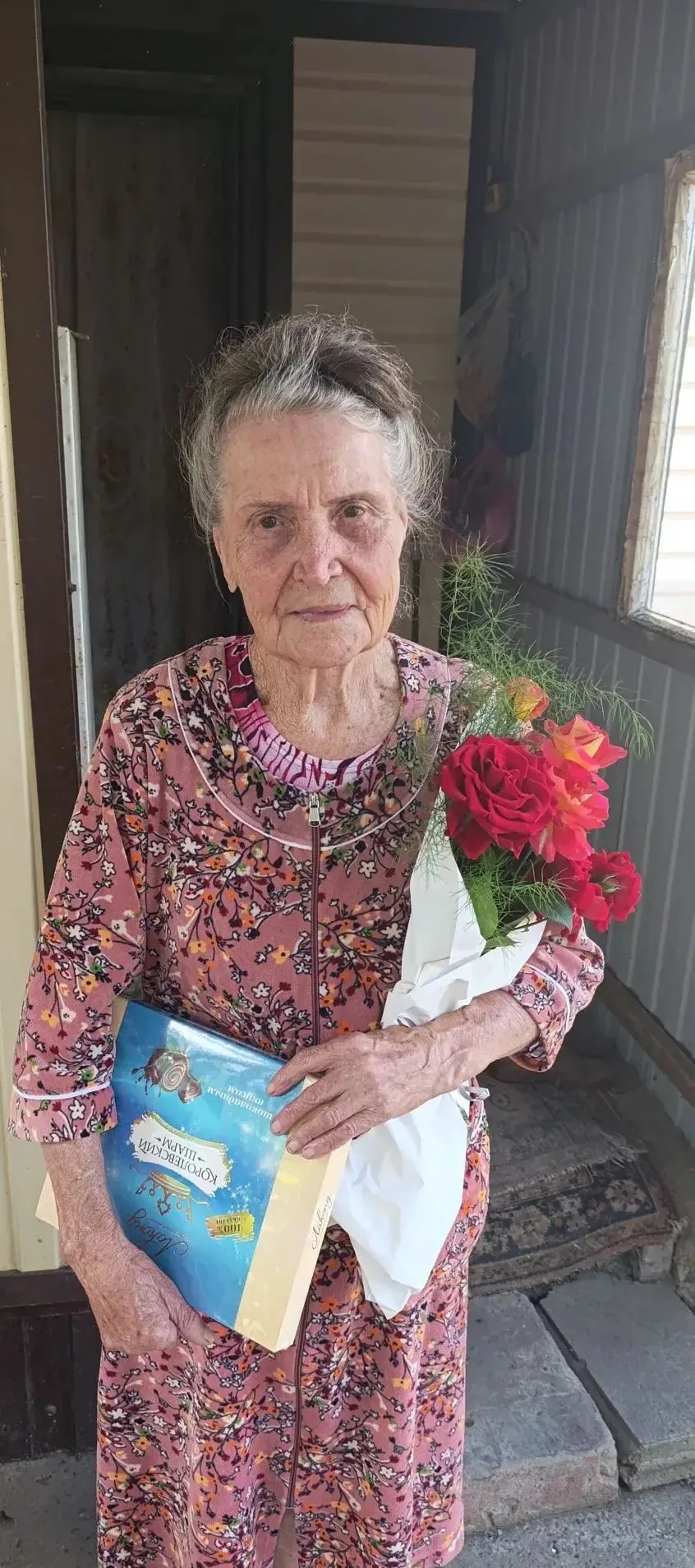 Сегодня свой 90 летний юбилей отмечает Сорока Валентина Петровна! Участники художественной самодеяте