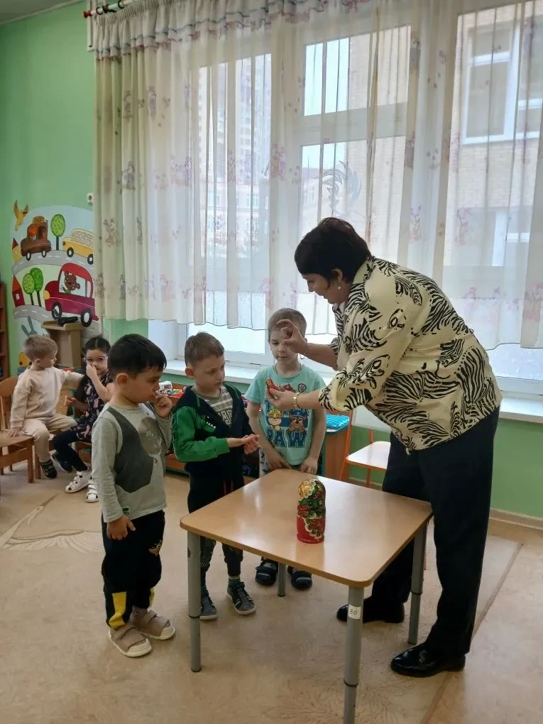 В средней группе «Звездочка» Дошкольного отделения №43 прошло занятие по математике с целью развития