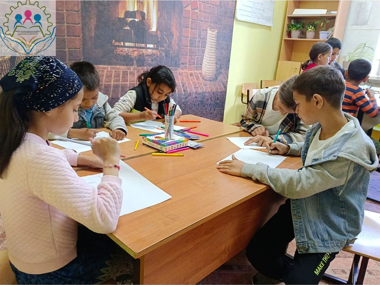 К 1 июня прошла выставка детских рисунков «Что такое счастливое детство?»!