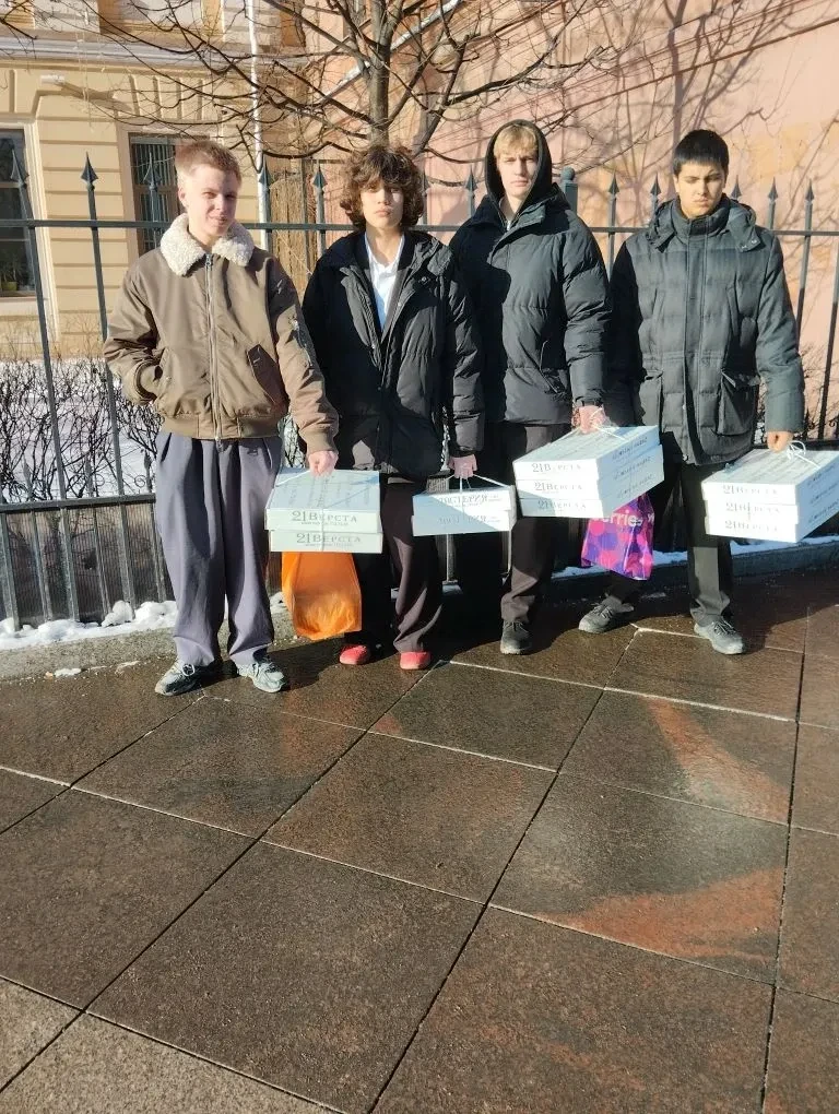 18 февраля в лицее прошла традиционная благотворительная акция «СВОих не бросаем» для раненых бойцов