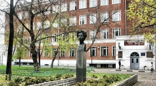 ✨Путешествие в мир ватных чудес!   3 апреля учащиеся 5 «Б» класса совершили экскурсию в единственный
