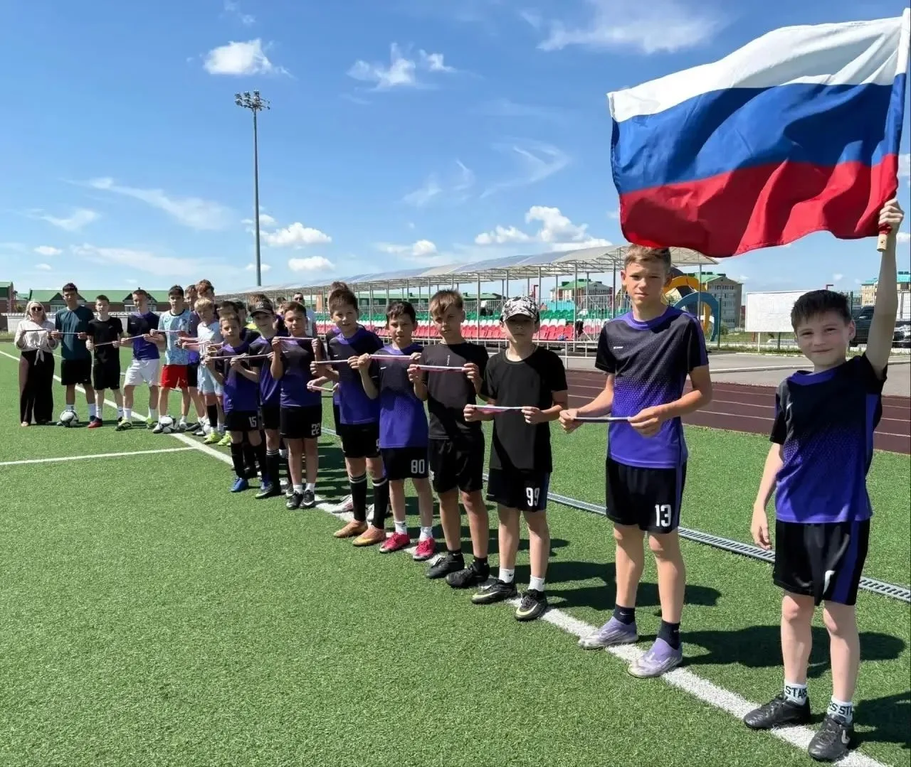 📌 В спортивной школе имени Г. Хусаинова в Нурлате прошли мероприятия, приуроченные ко Дню России

Ю