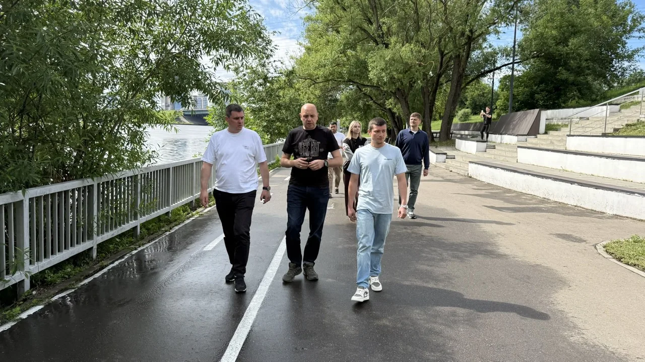 🏘️ Обход территории района

Сегодня, 20 июня, состоялся обход территории района Левобережный по зап