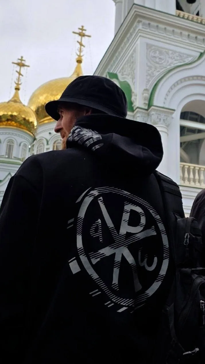 Утренний привет от Влада из РО Ростова-на-Дону!

«Спасибо, очень хороший худи. Привет с Ростова-на-Д