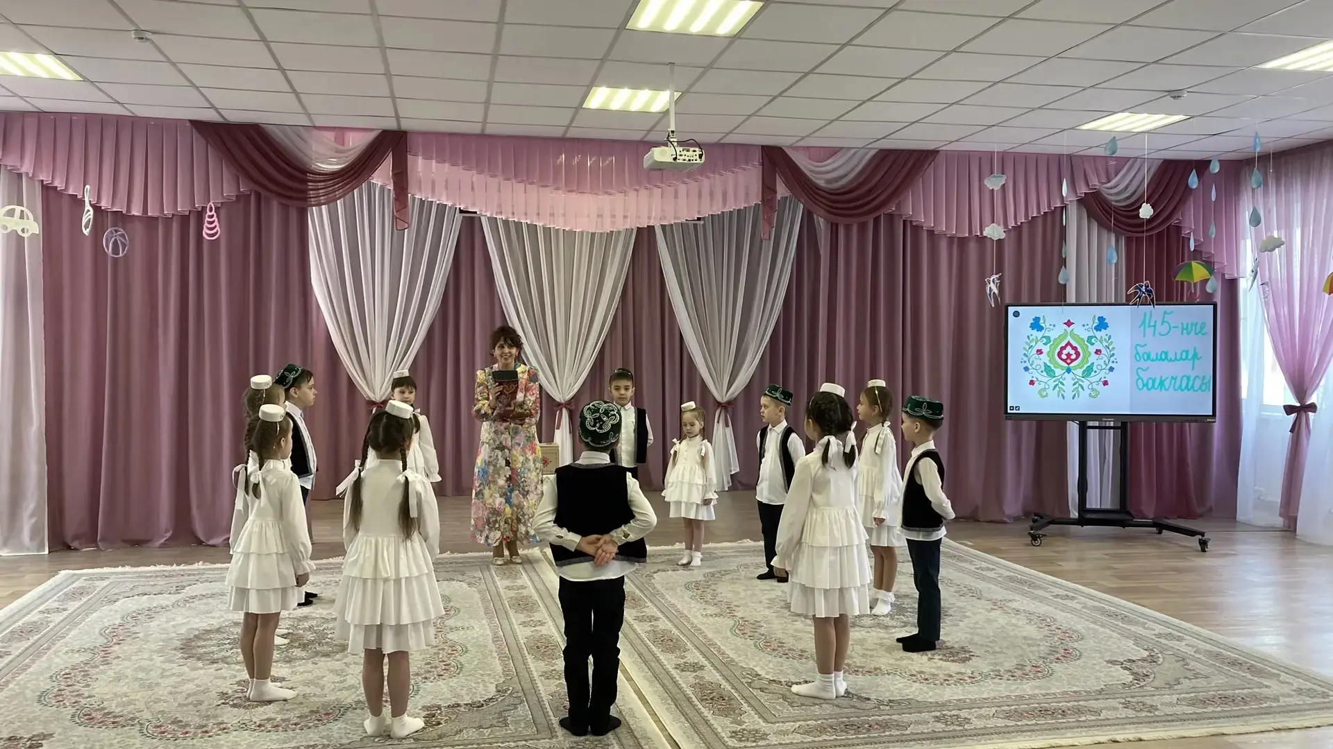 Мы рады поделиться замечательной новостью! Наши воспитанники из 11-й группы принимают участие в Межр