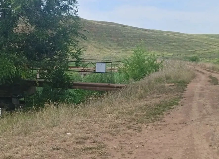 На водохранилище оторвали один из аншлагов о запрете купания! Это называется вандализм! Хотелось бы 