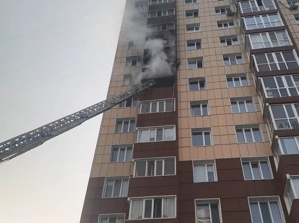 В Нижневартовске на улице Нововартовской случился пожар в одном из многоэтажных домов. ...