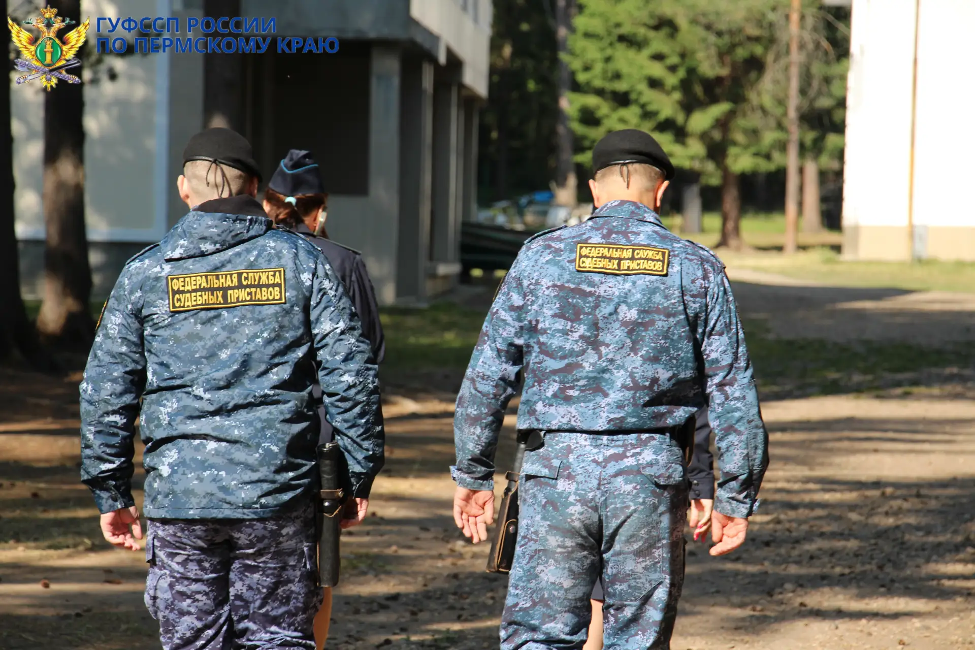 Под контролем судебных приставов граждане с опасным диагнозом изолированы от общества 

👮‍♂️Сотрудн