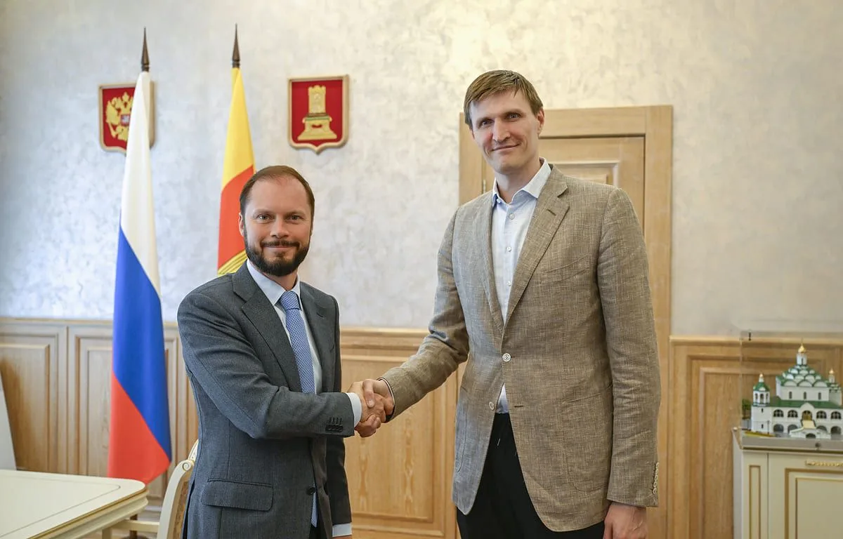 Сегодня Виталий Королев с Андреем Кириленко, президентом Российской федерации баскетбола, заслуженны