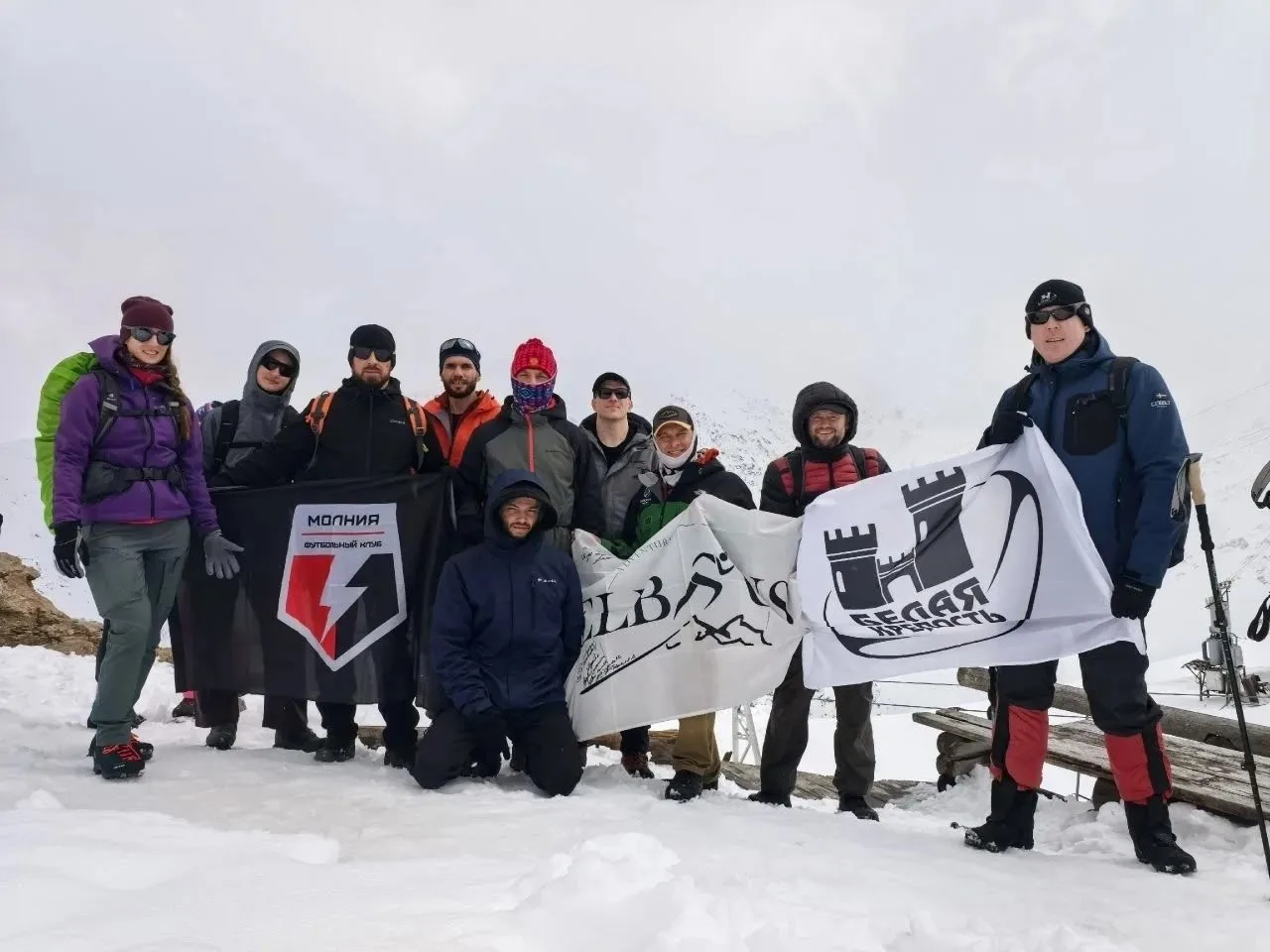 Белгородцы вновь покорили вершину Эльбруса🏔  Восход на самую высокую гору страны спортсмены посвятил