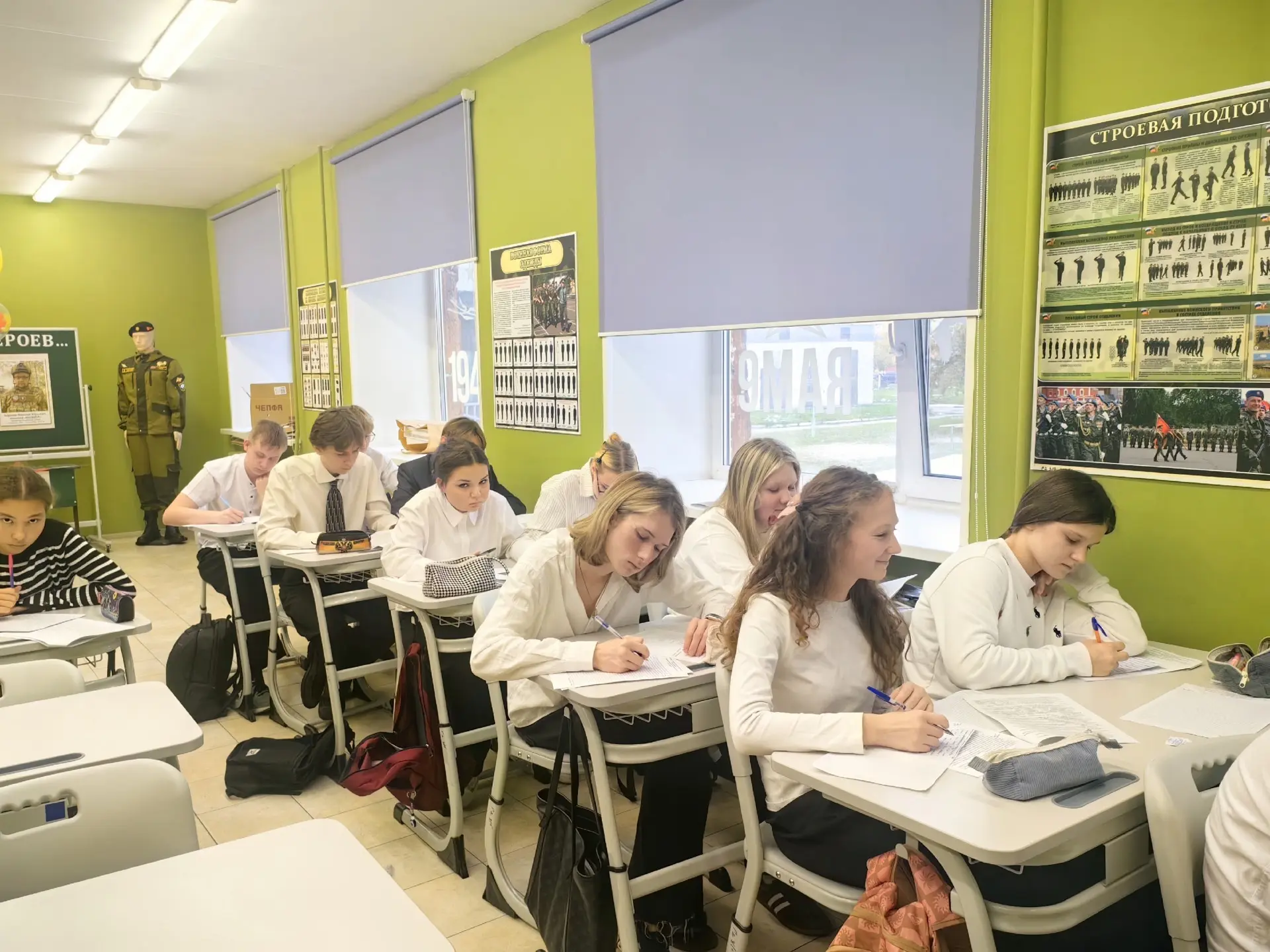 📚 Гимназия №2 читает между строк! Как прошел школьный этап олимпиады по литературе