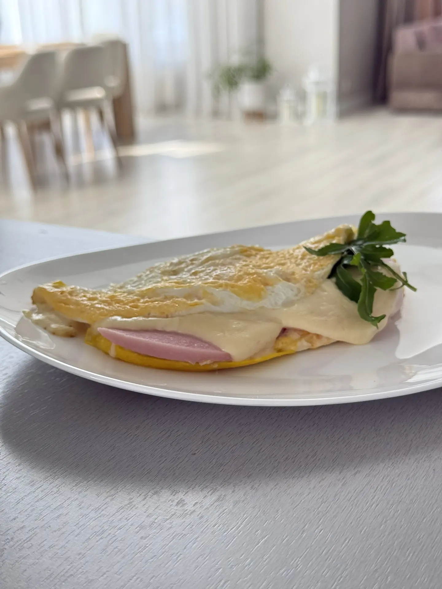 А я продолжаю готовить трендовый завтрак из кабачка, не могу остановиться 😍

В этот раз начинка нем