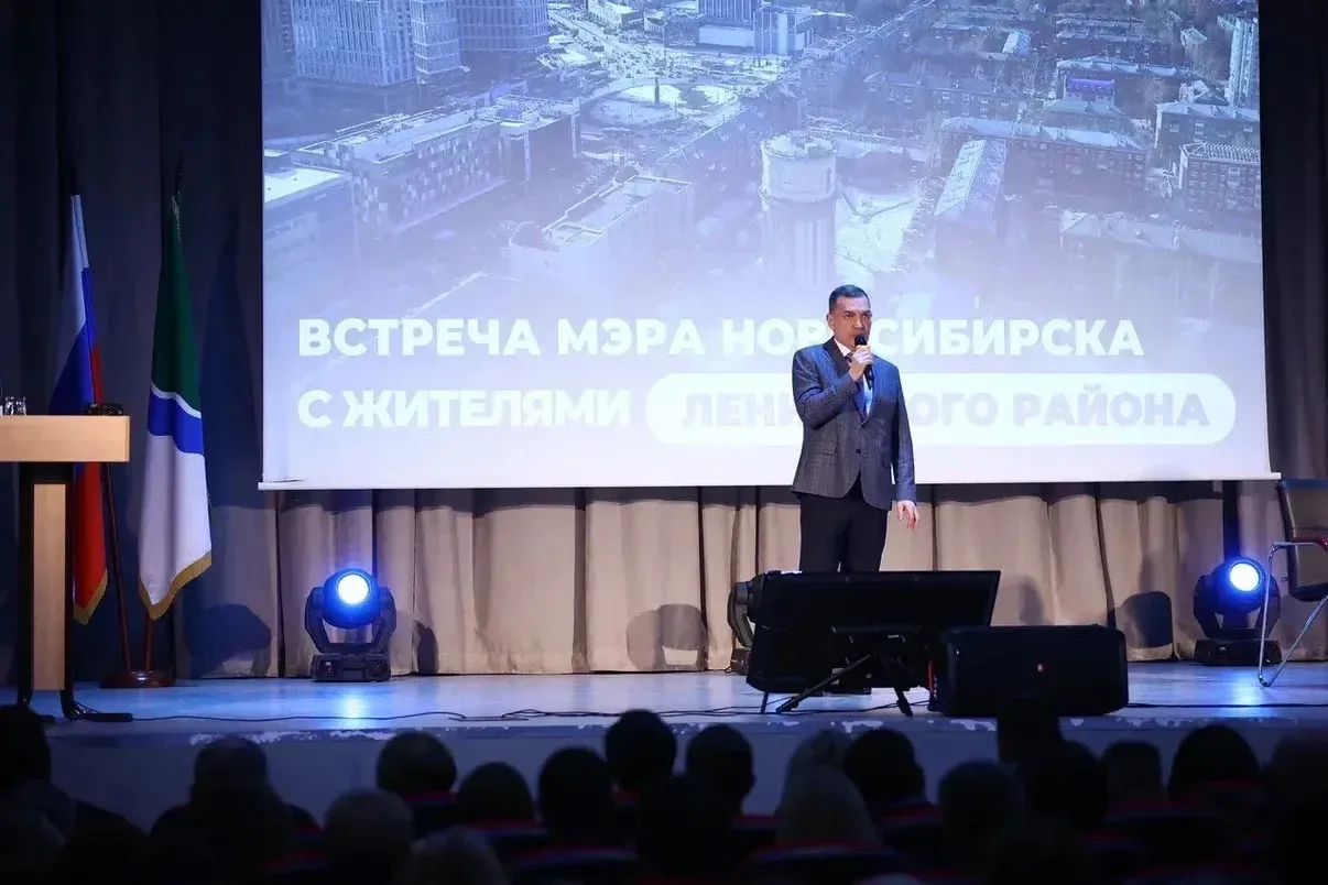 Вместе с командой мэрии провели встречу с жителями Ленинского района. В обсуждении такж...