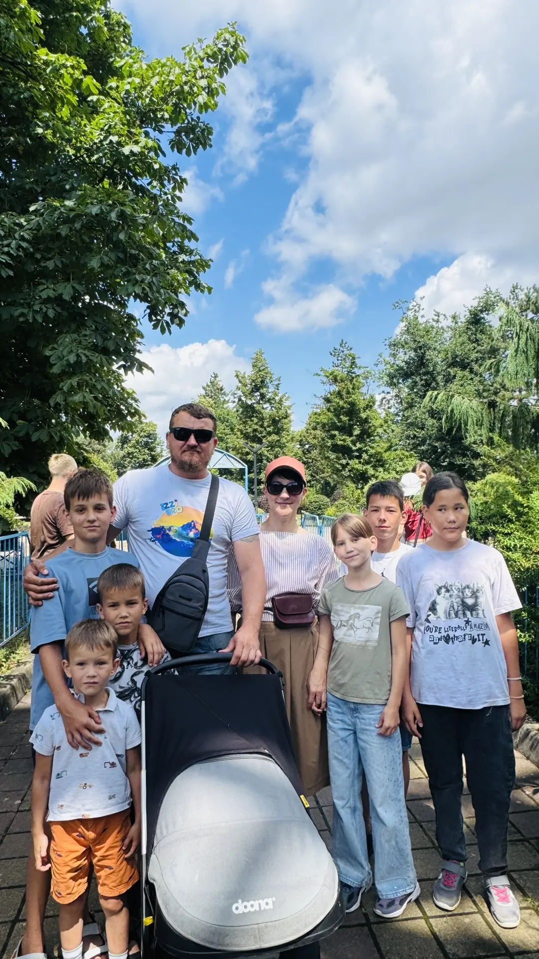 🎡Сегодня в Городском парке с самого утра очень людно — многодетные семьи с большим удовольствием др