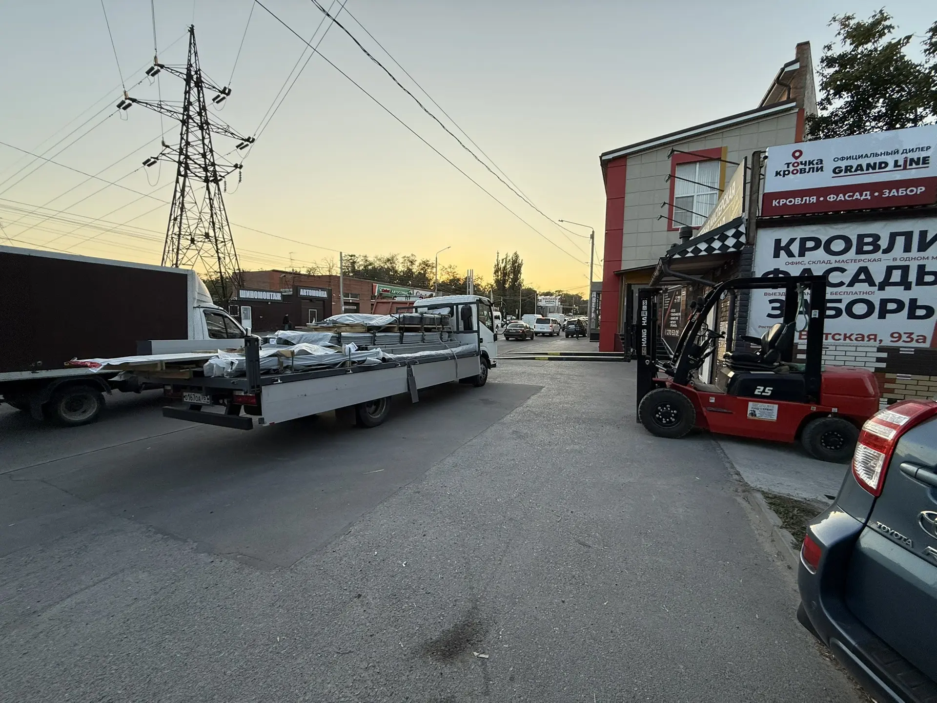 Вечерние приходы кровельных и фасадных материалов на склад 🚚🚀🚨🔥🛞#кровлиТК