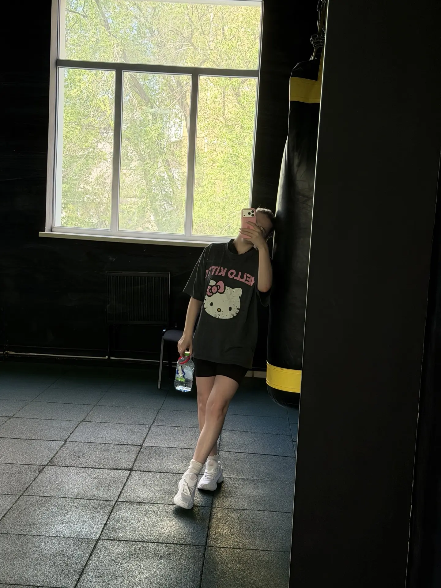 Проснулась — улыбнулась — и погнала в тренажерный зал💪🏋🏼  За этими длинными тире скрывается ещё, пра