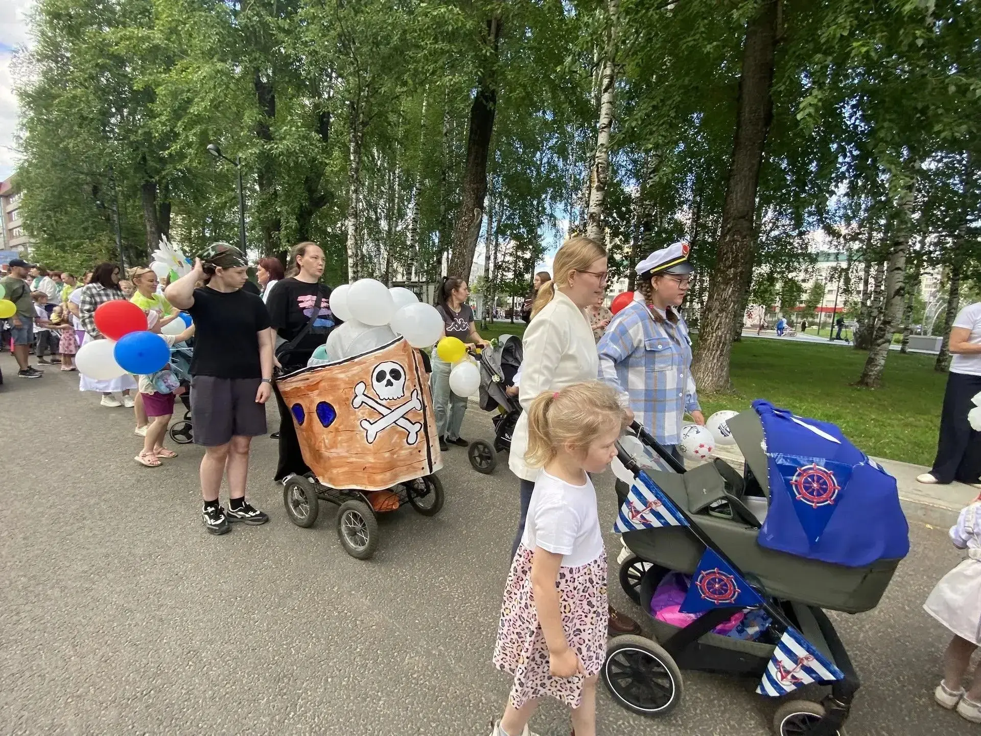 🌼В День семьи, любви и верности семьи воспитанников нашего детского сада приняли участие в мероприя