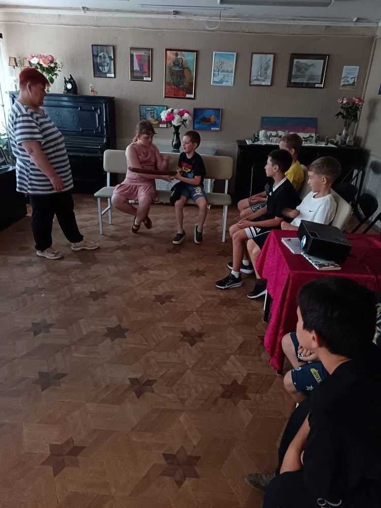 2 отряд – в краеведческом музее: путешествие во времени ⏳🏺

Ребята узнали старинные слова, предметы