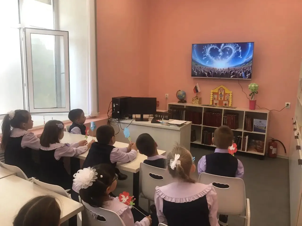 🕊️ Мы за мирное и безопасное детство! 🕊️🗓