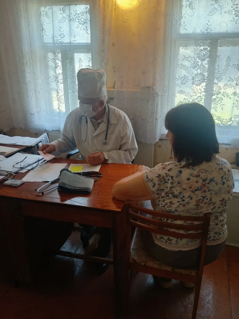 25 июля Специалисты ОБУЗ «Обоянской ЦРБ» организовали выезд в село Филатово, чтобы позаботиться о зд