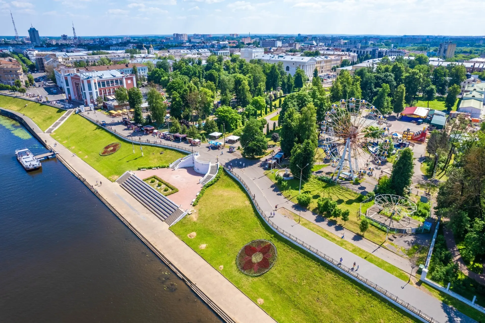 С 22 июня Городской сад закрывается на реконструкцию.
