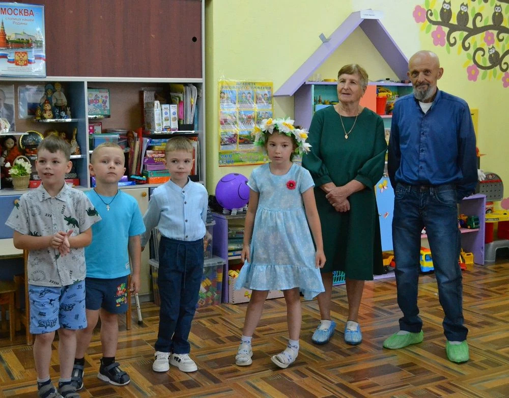 День семьи, любви и верности — праздник, который отмечается ежегодно 8 июля. Он приуроч...