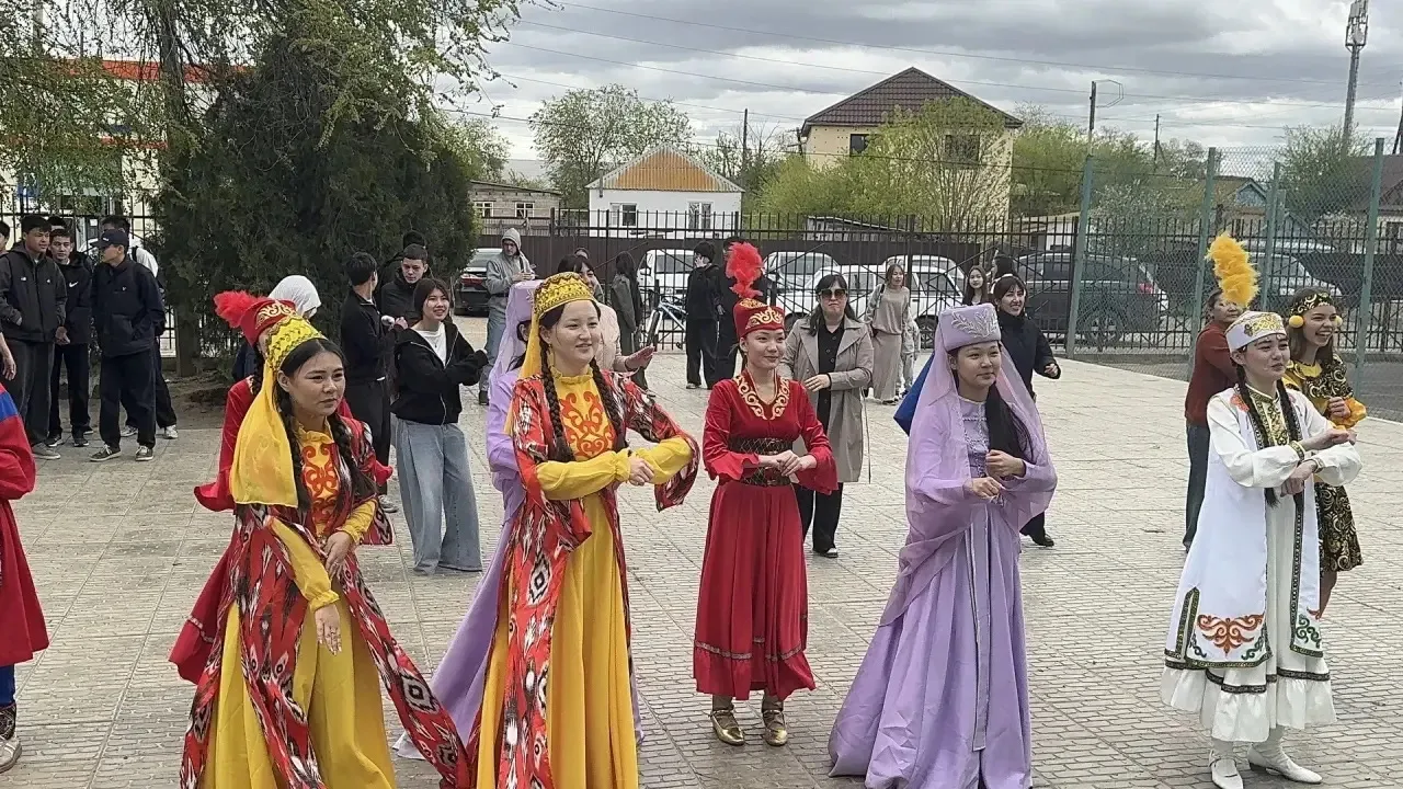 🍀Володарский район присоединился к Всероссийскому субботнику☀️   Во всех муниципалитетах специалисты