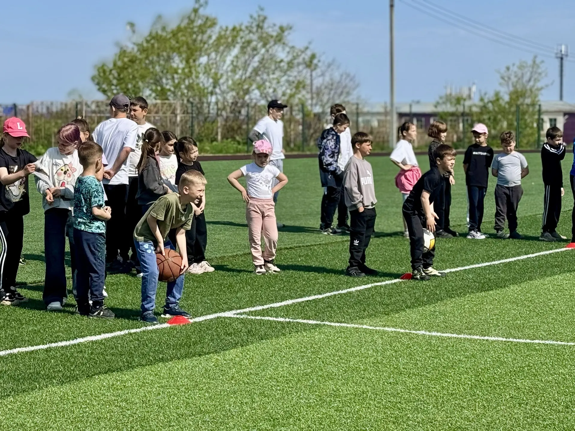 ☀️В Томаринском районе дан старт первой смене детских летних лагерей!