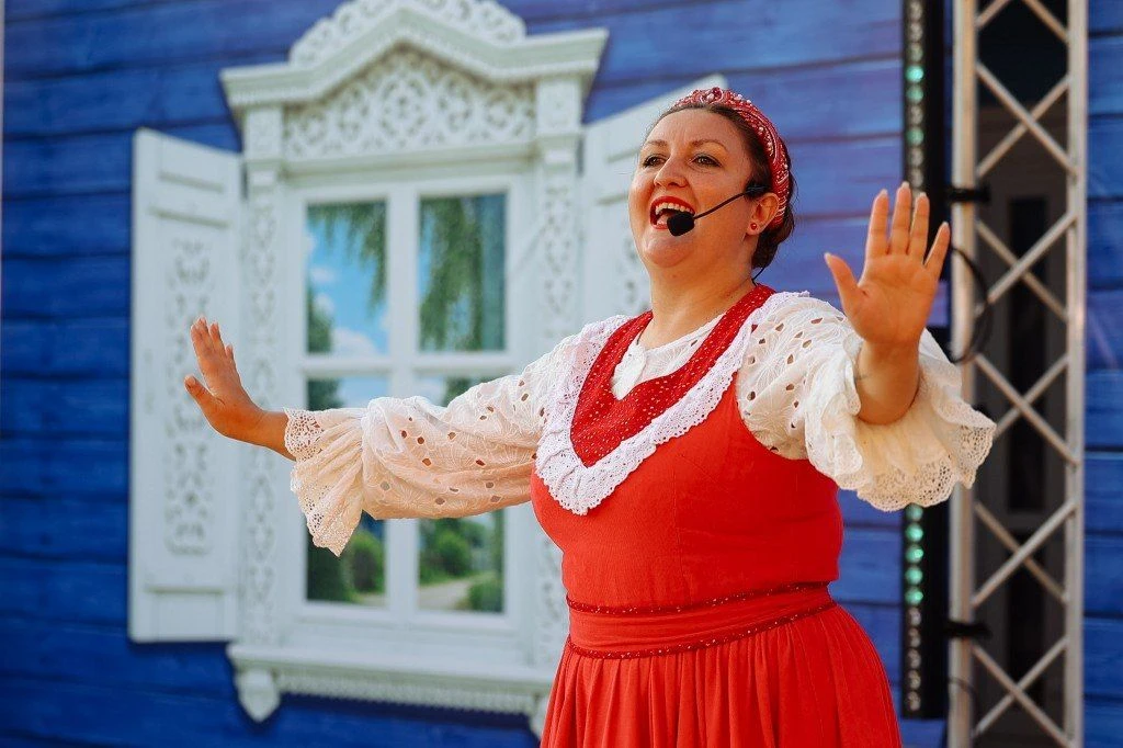 🎤 Осенний караоке-хор под звёздным небом