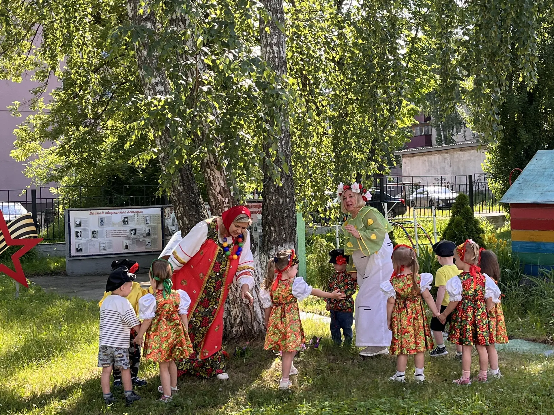 Музыкально-игровое развлечение «Во поле берёза стояла»  для самых маленьких воспитанников группы №1 