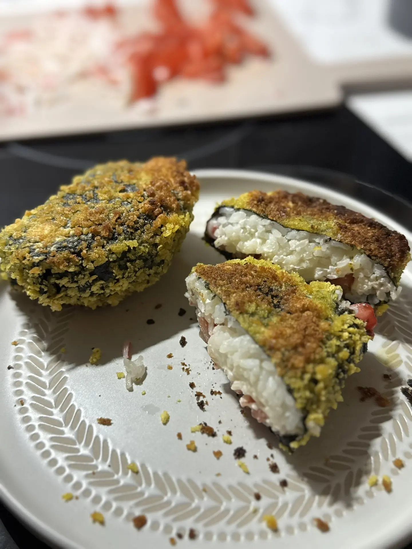 Приготовила  жареный бургер-ролл он же онигири 🍙 
Понадобится: 👇 
-листы нори
-рис круглозерный (у