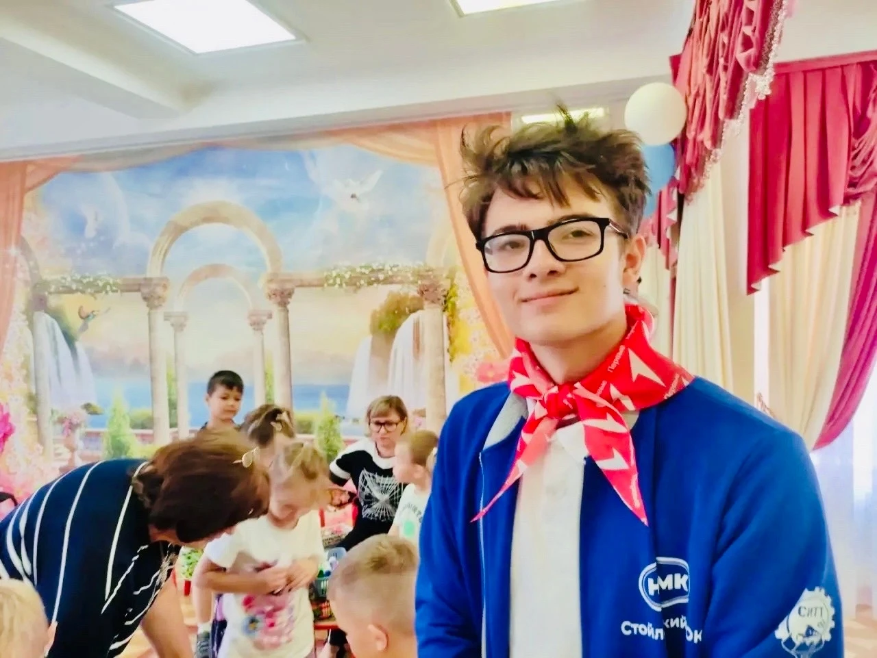 Студент провёл праздник для детсадовцев