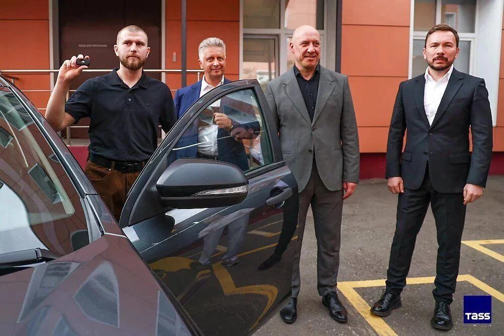 В Москве в «Едином Центре поддержки участников СВО и членов их семей» состоялась торжественная перед